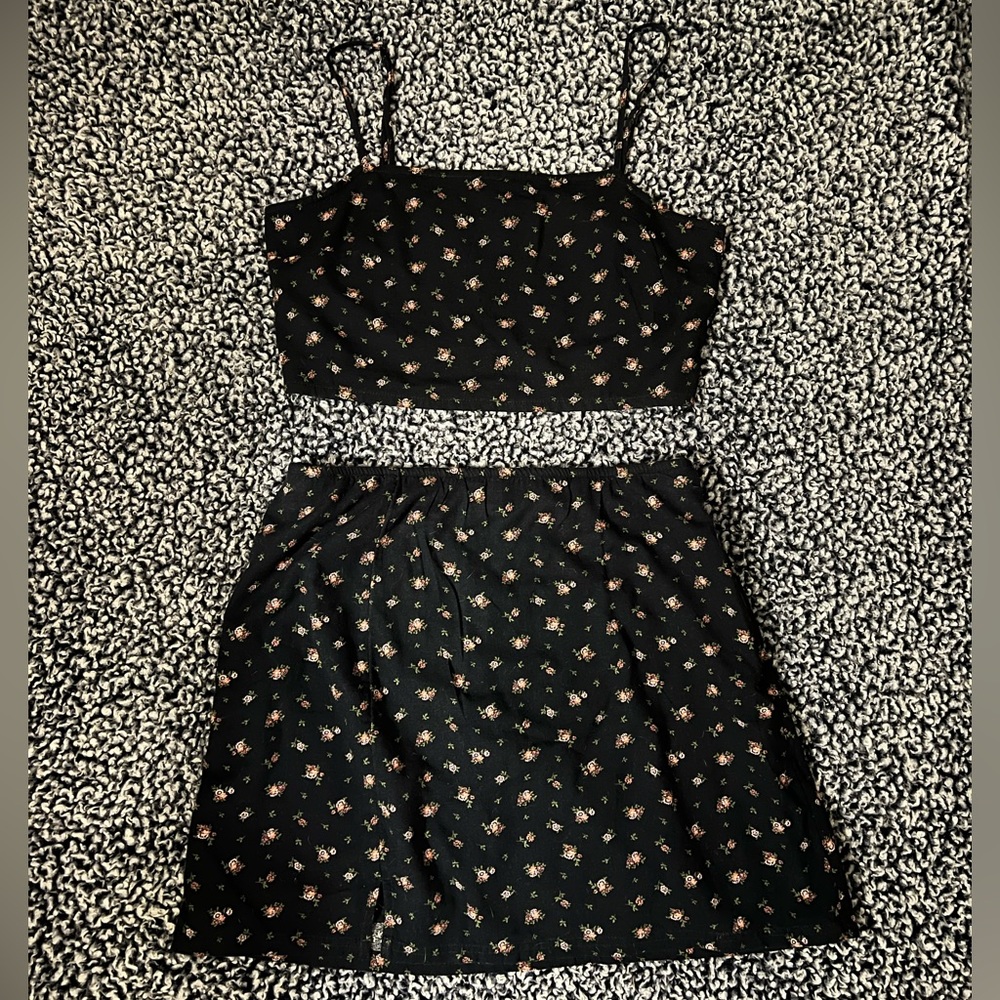 AE Floral Crop Spaghetti Strap Tank Top And High Waisted Skirt Matching Set